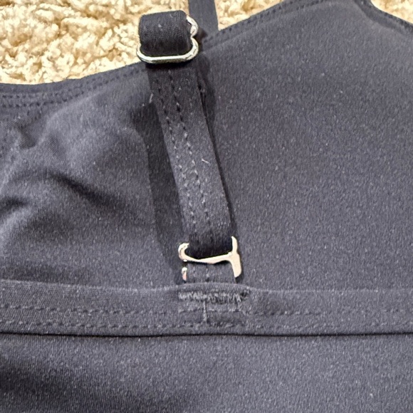 NWT Baleaf Women’s Low Impact Sports Bra – Size Small Black - Picture 4 of 4
